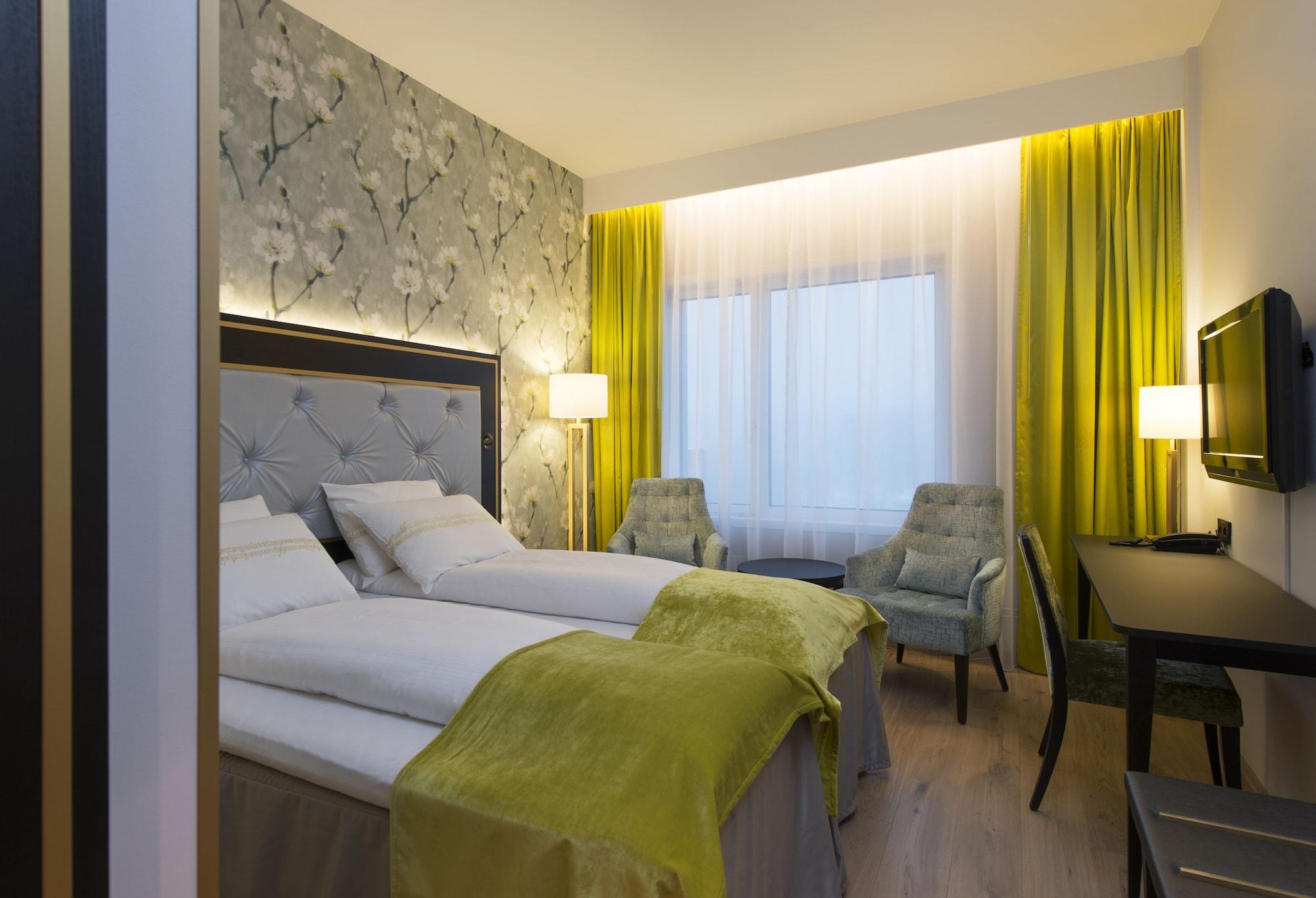 Thon Hotel Opera Oslo Bagian luar foto